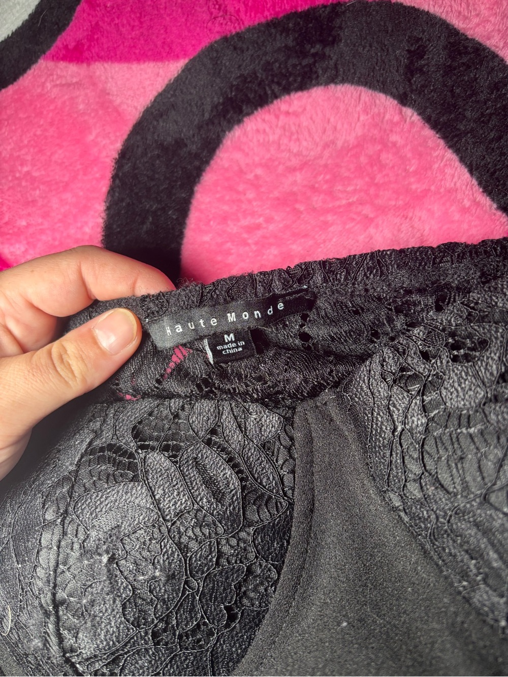 Haute Monde Lace Bodysuit - Picture 9 of 9